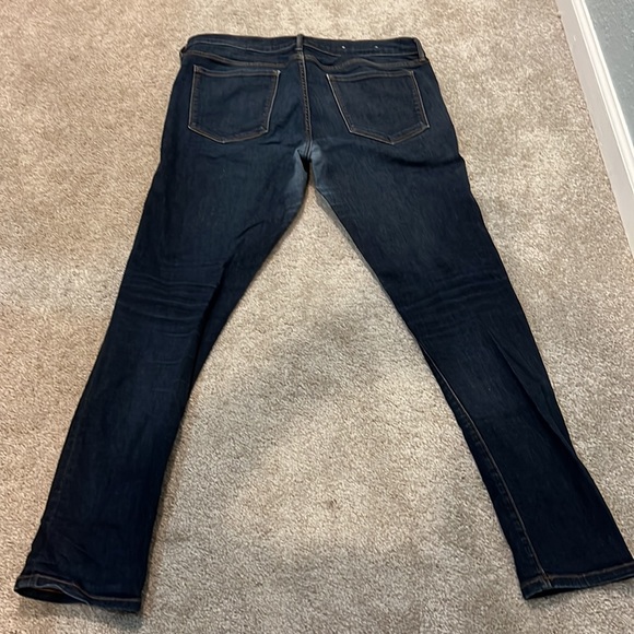 Banana Republic Premium Denim Skinny Jeans Dark Wash - Picture 4 of 12